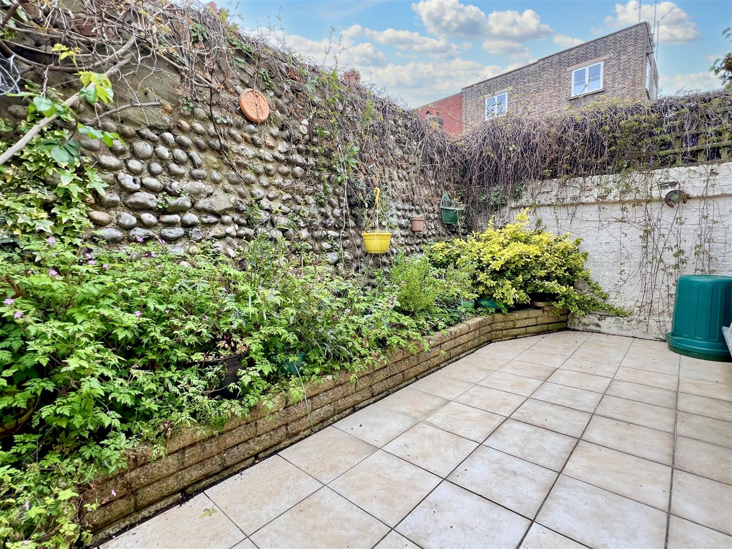 Property Details for York Road, Eastbourne Town Property Estate